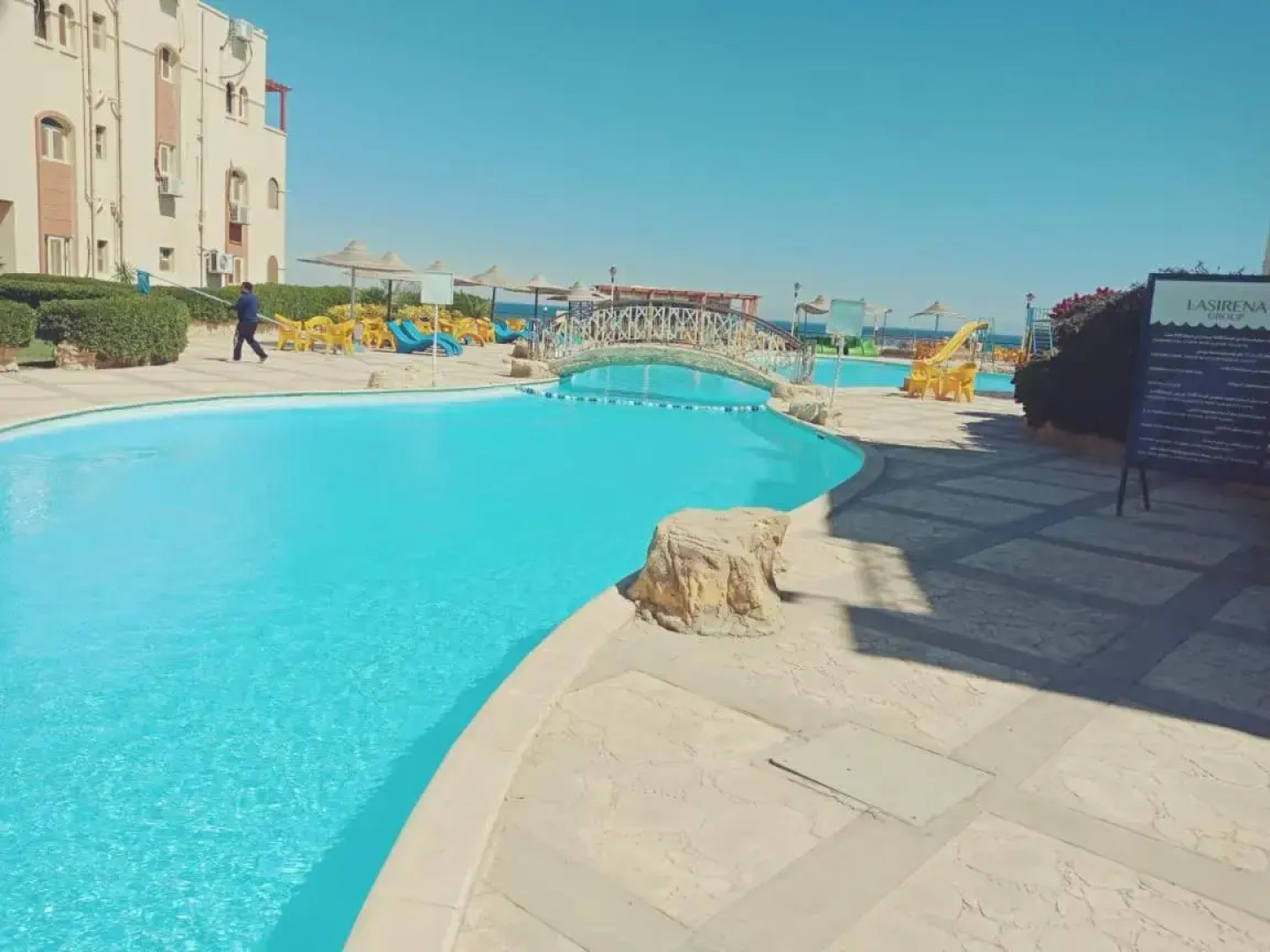 فيلا لاسيرينا ريزورت السخنه صف اول بحر 600مm11