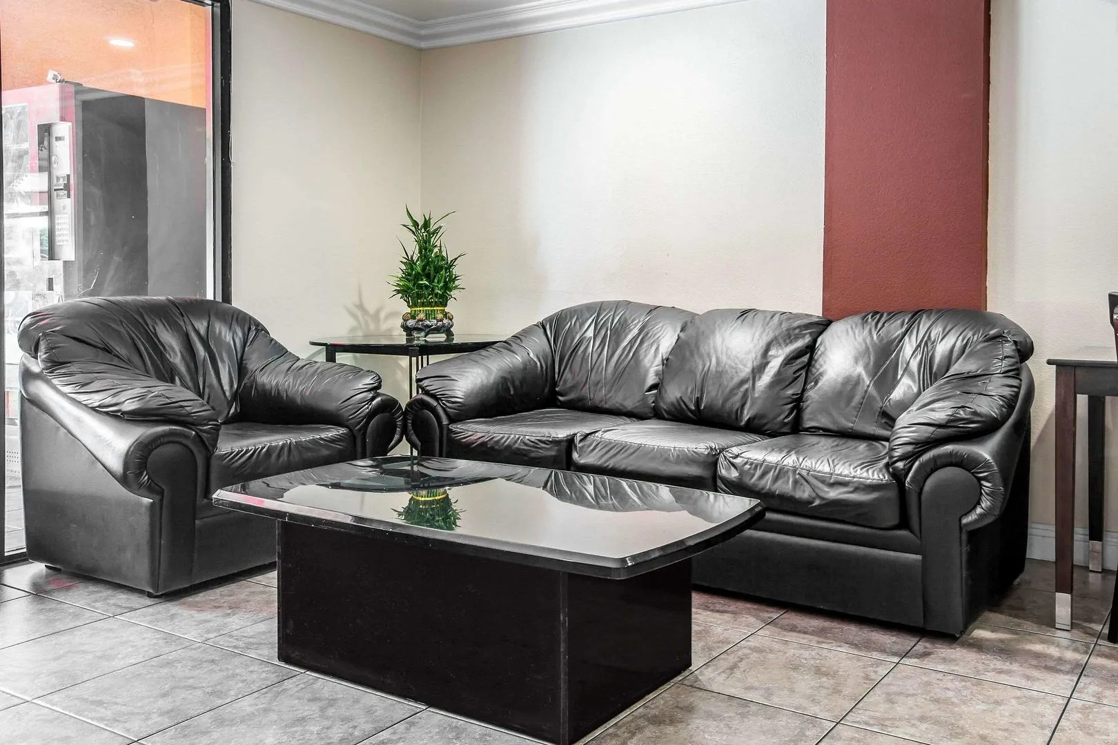 Pico Rivera Inn and Suites