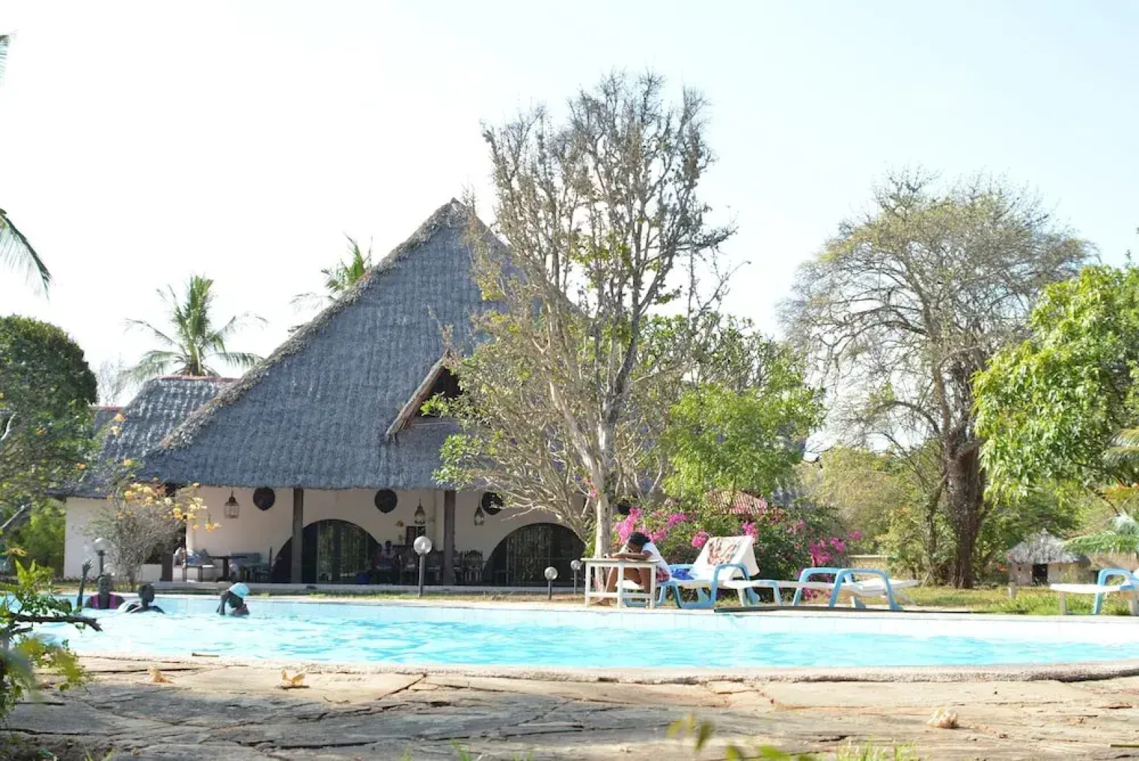 Kirathimo Explorers Oasis Diani - Hostel