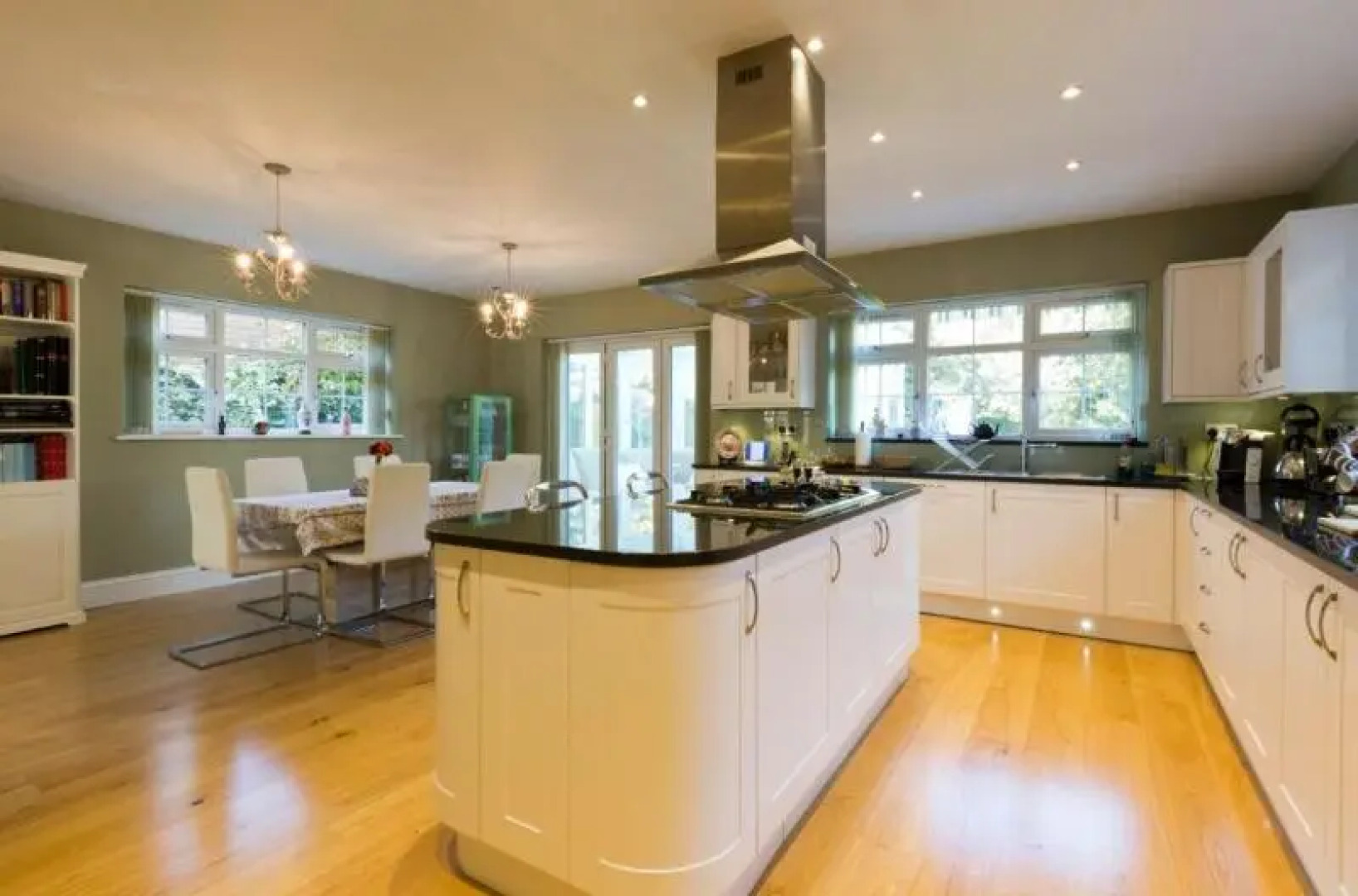 Leafy Suburban Bed & Breakfast