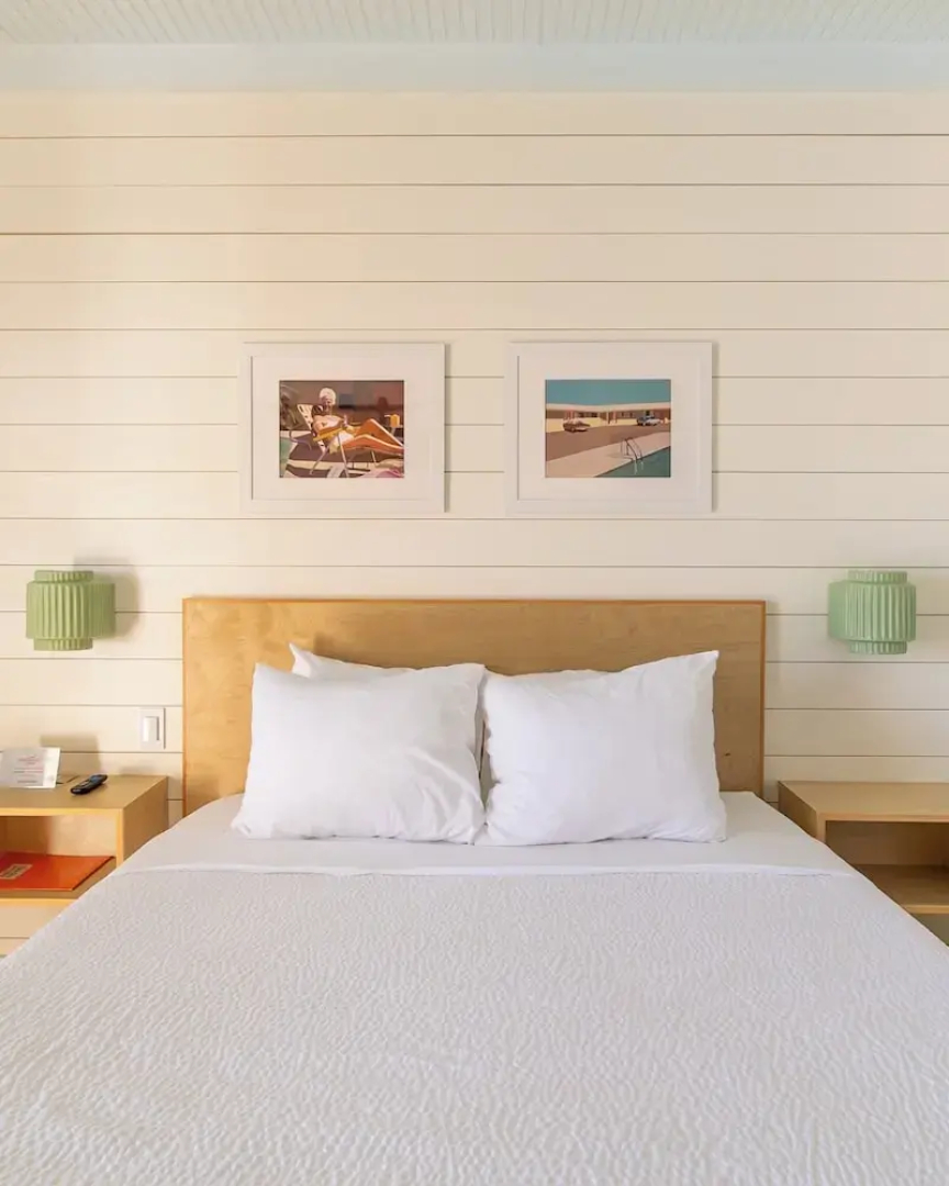 Driftwood Motel
