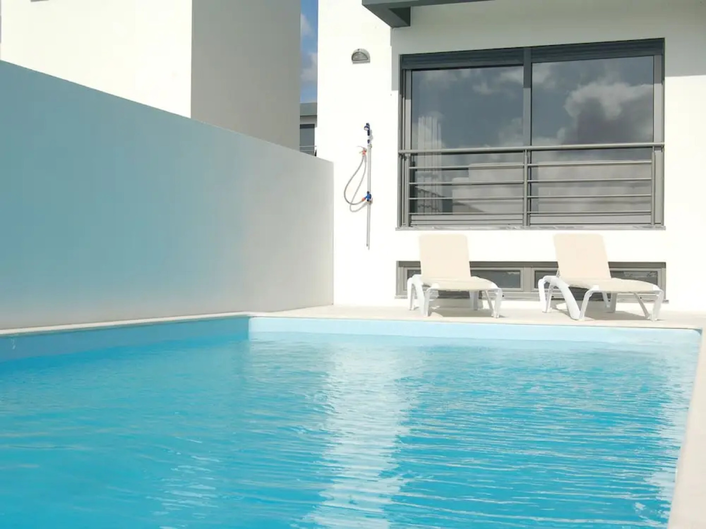 Super Luxury Villa With a Private Pool and Game Room, About 400 m From the Ocean