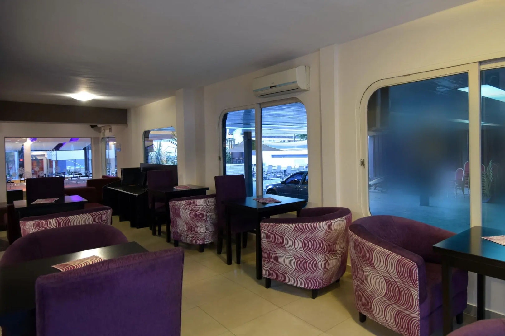 Piazza Hotel
