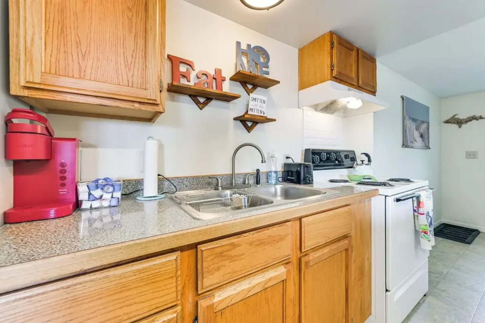 Cozy Apt < 1 Mi Near Lake Huron & Mackinac Island!