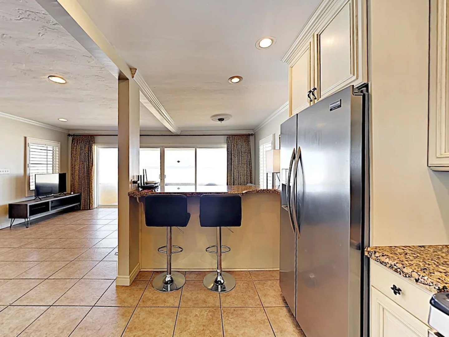 Prime Oceanfront Duplex 3 Bedrooms 1 Bathroom Duplex