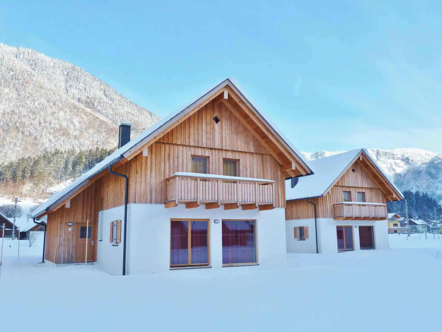 Luxury Chalet in Obertraun With Pool