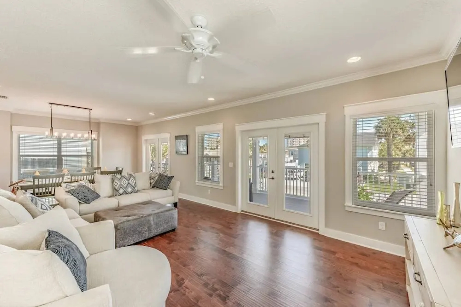 Luxury Beach House I - With Elevator