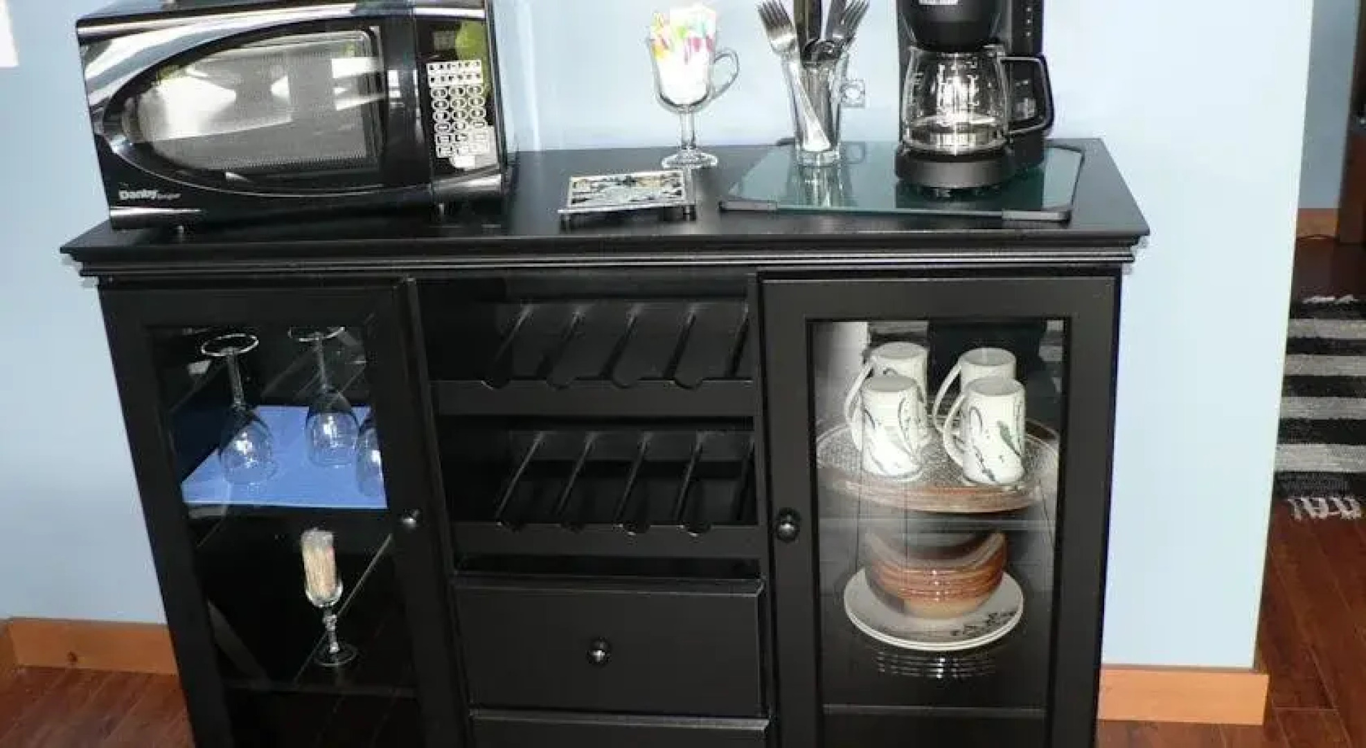 The Getaway Waterfront Cottage