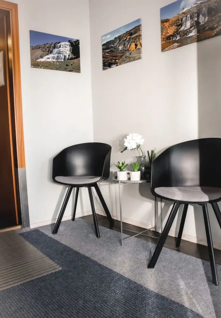 B&B Guesthouse - Bed and Breakfast Keflavik Centre