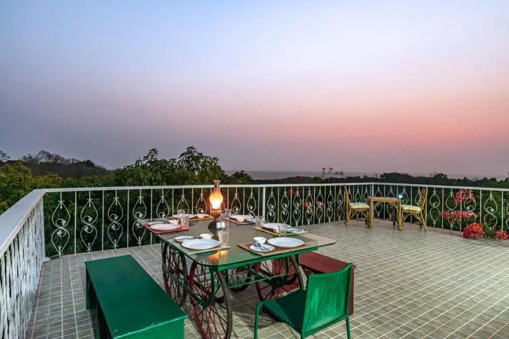 Saffronstays Sunglade