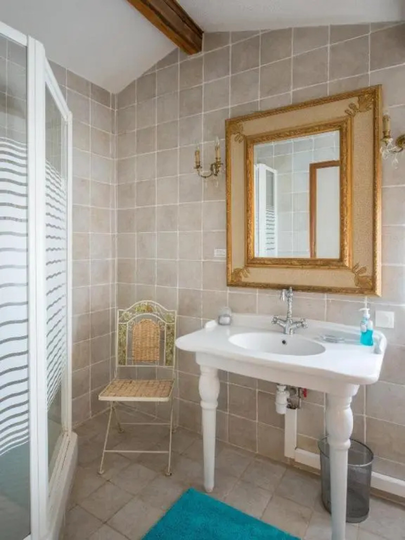 Villa with Pool in Provence -Villa Romantique Sleeps Up To 12+4 in Optional Gite