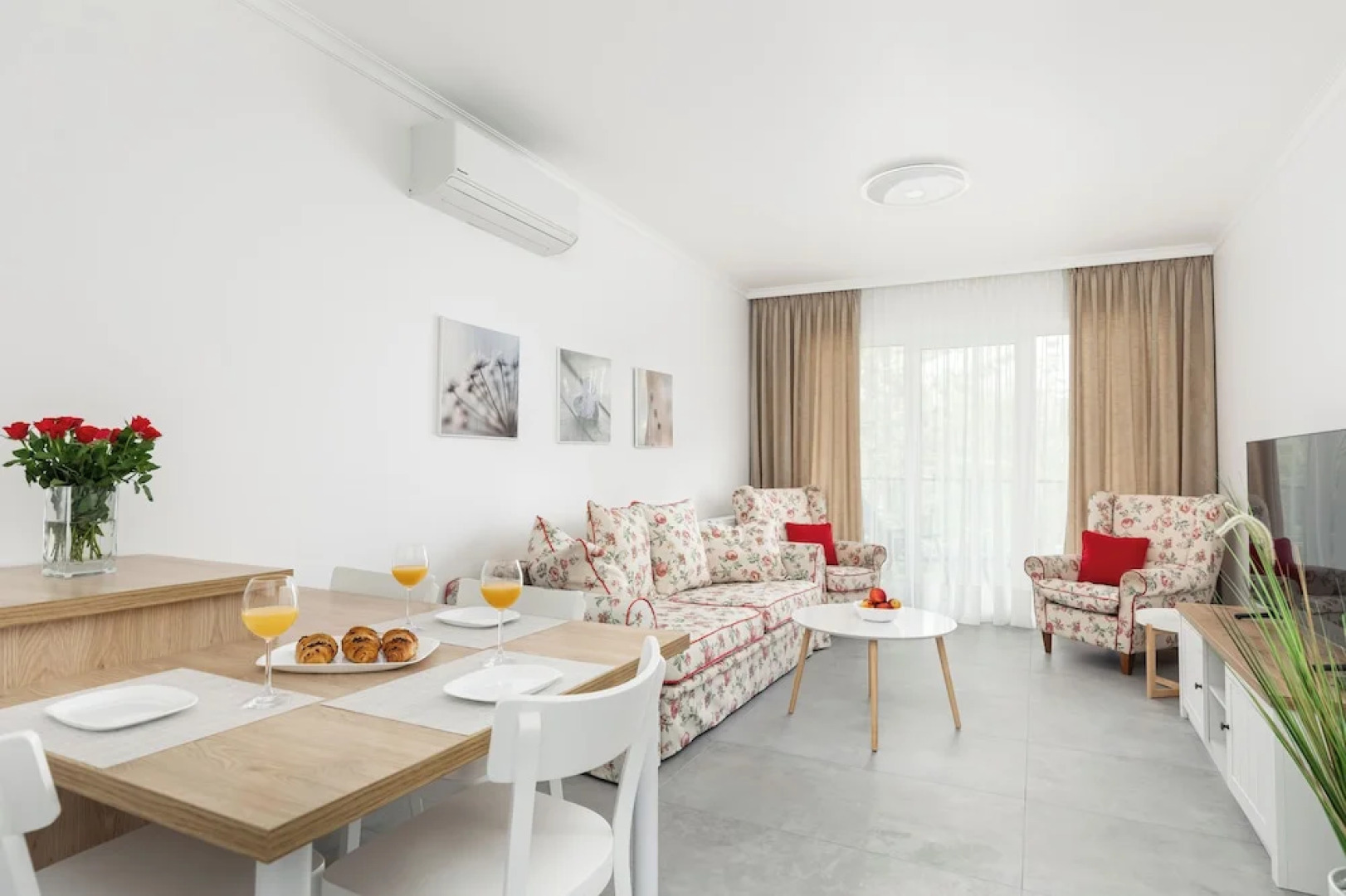 Pet-friendly Spadochroniarzy by Renters