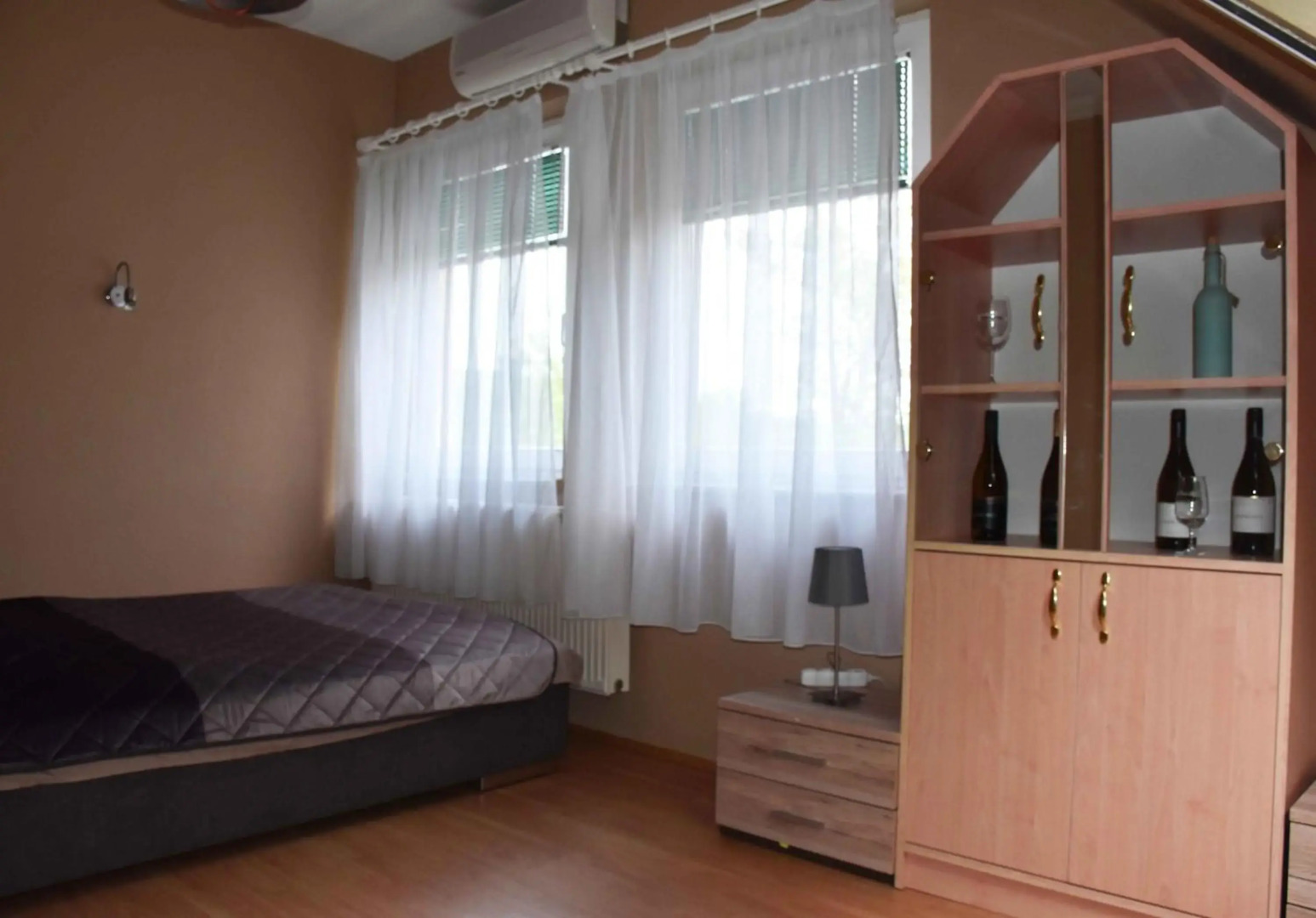 Pilikán Apartments - Park - Vineyard & Sheep farm