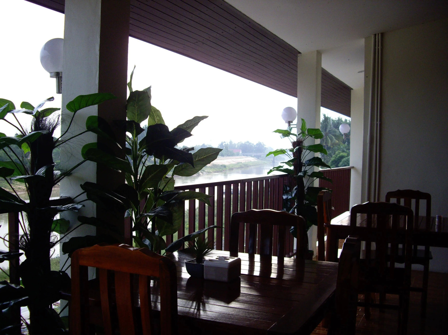 Srithongkul Riverside Hotel