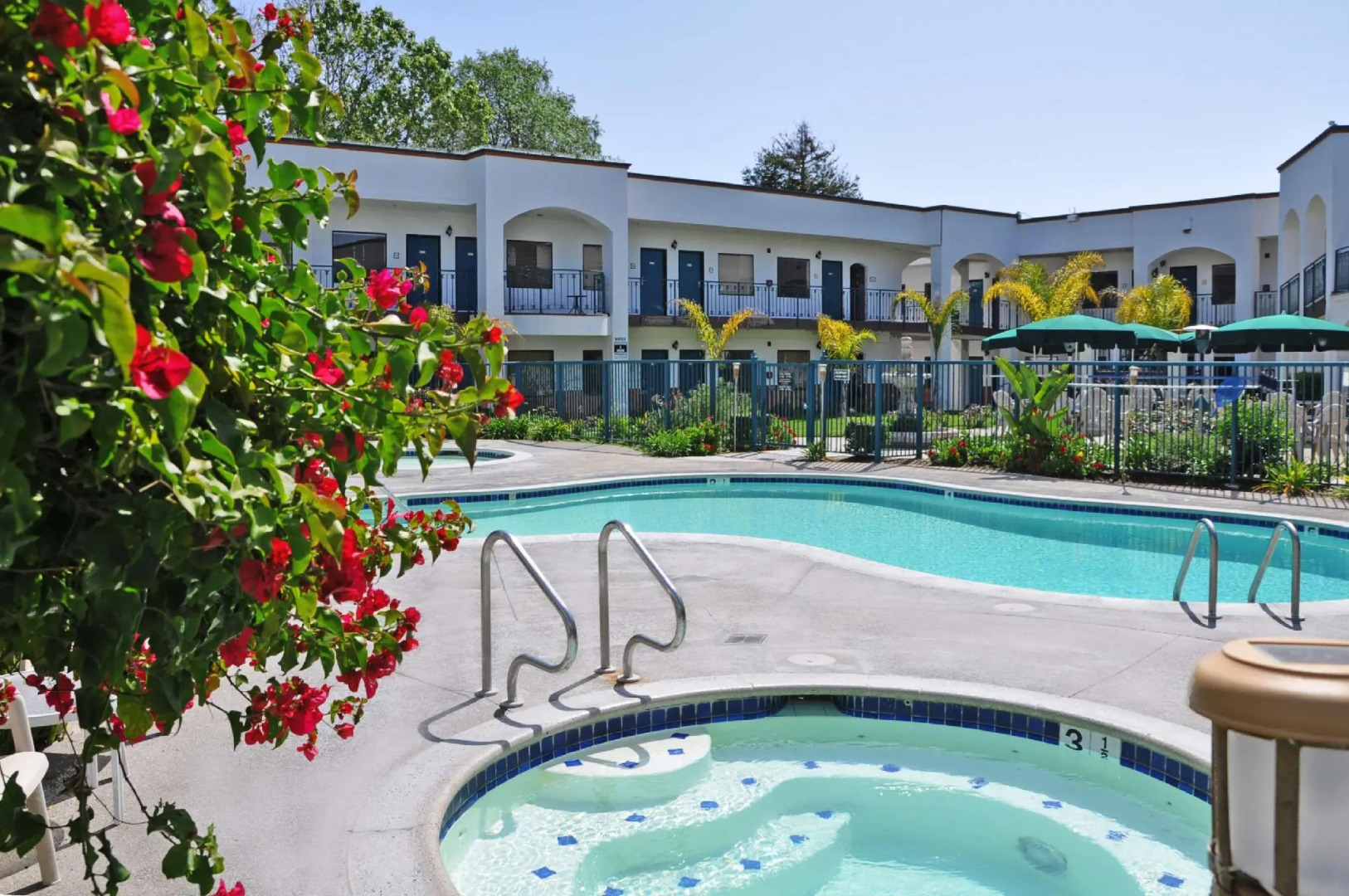 Oxford Suites Pismo Beach