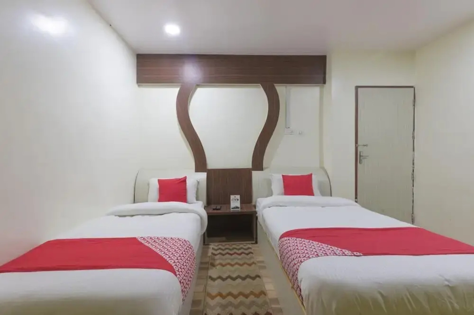 OYO 758 Hotel Atithi