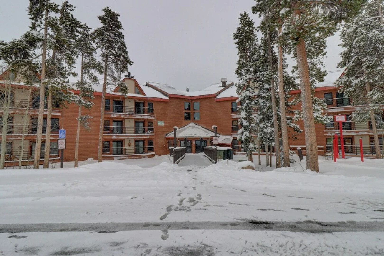 Bb103 Buffalo Ge 2br 2ba 2 Bedroom Condo by RedAwning