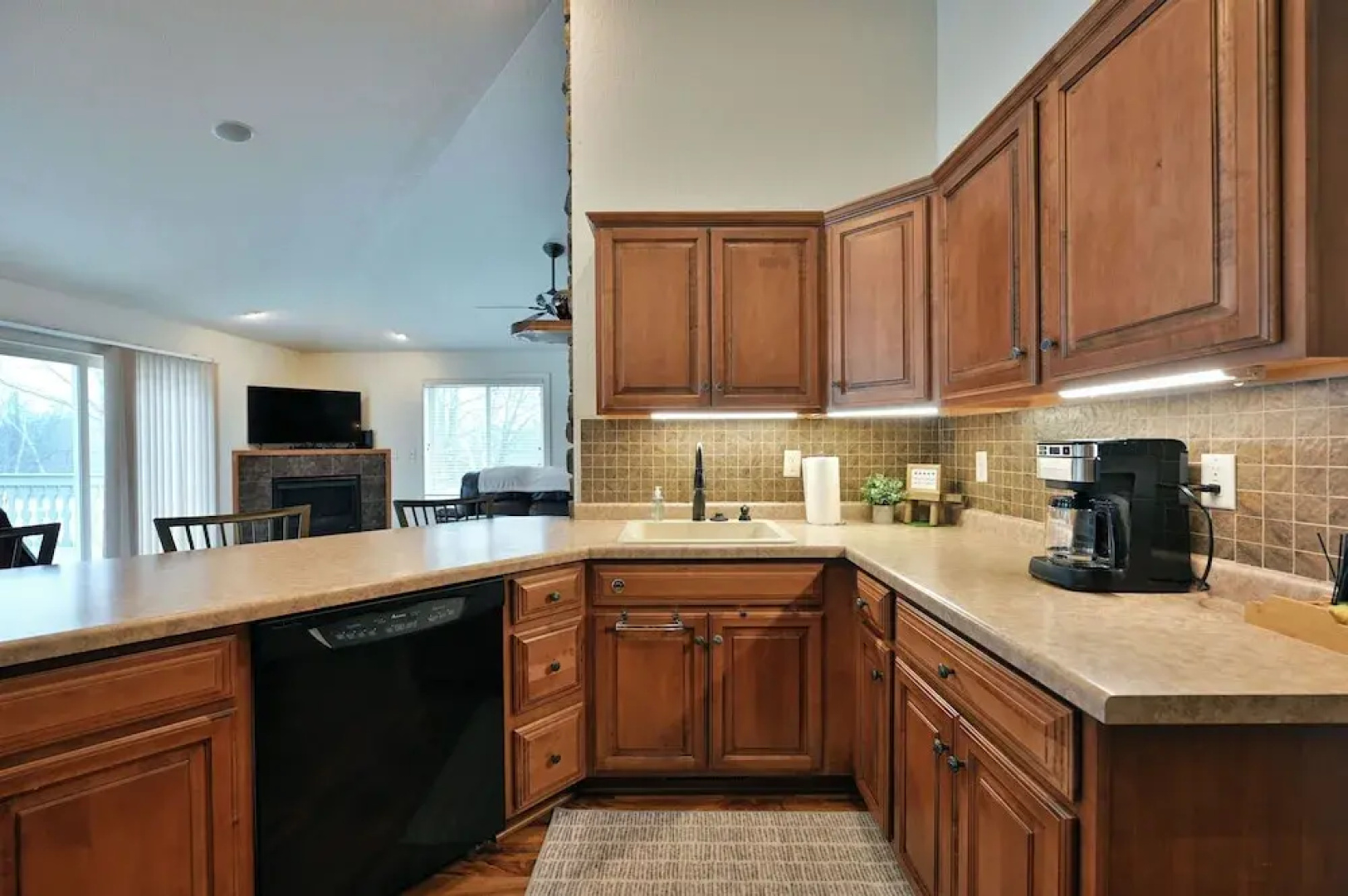 Unit 701 5 bd 3 ba