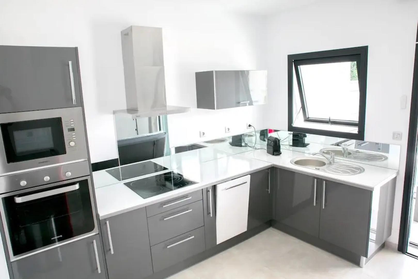 Apartment With one Bedroom in Saint Pierre, With Pool Access, Enclosed