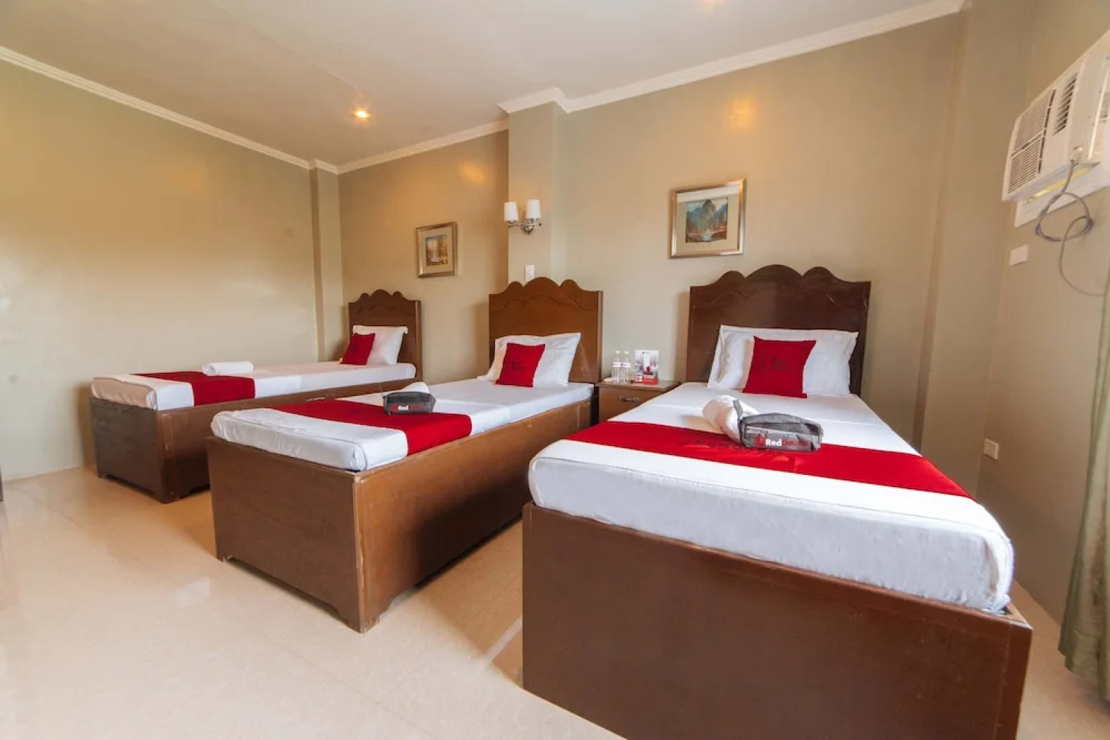 Jeonvill Travellers Inn by RedDoorz