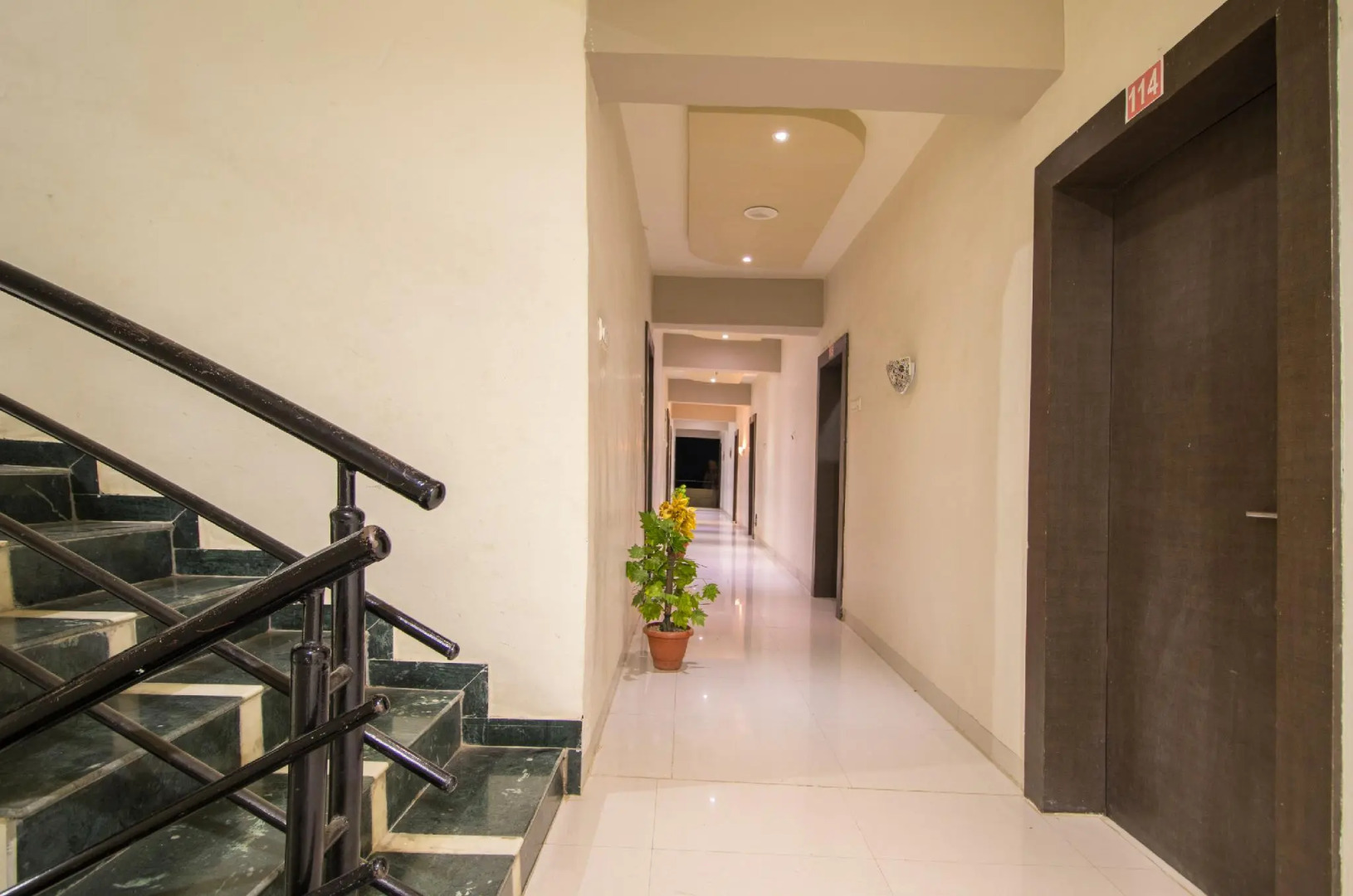 Hotel Yogiraj Palace