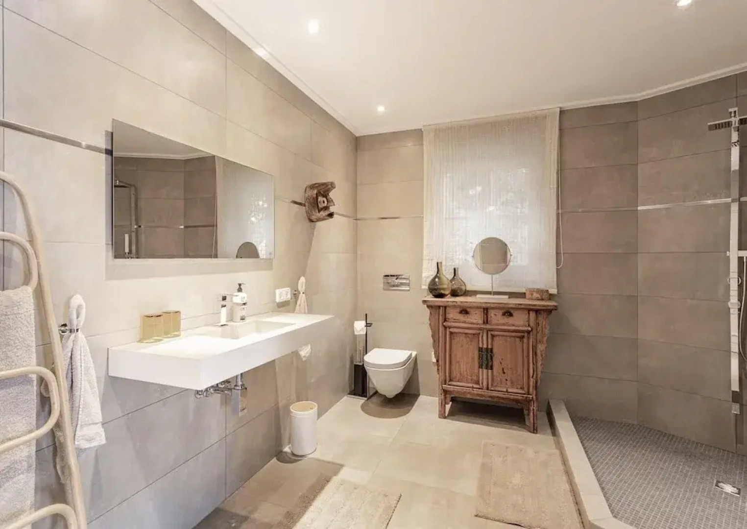 Sea-view Villa Near Port