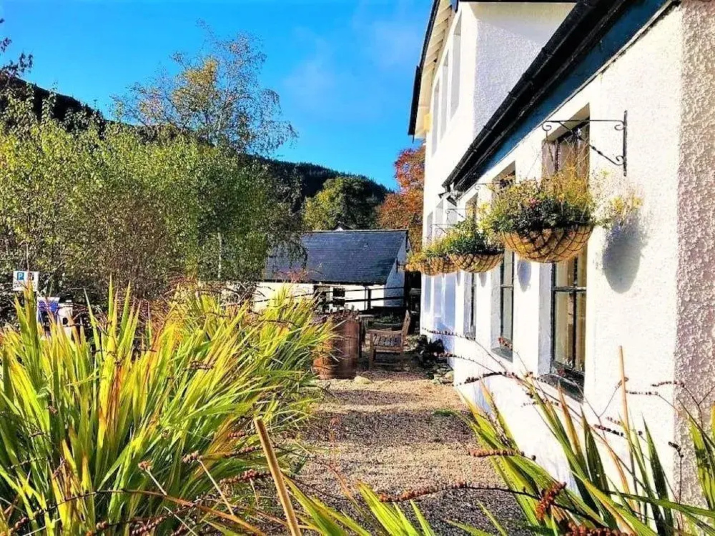 Glenmoriston Arms Hotel