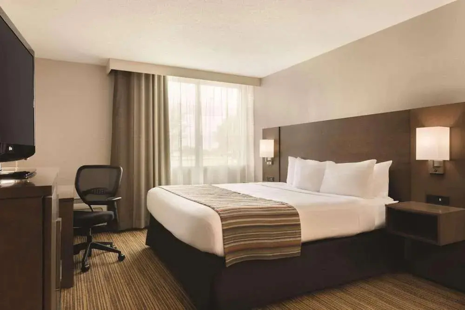 Best Western The Falls Inn & Suites