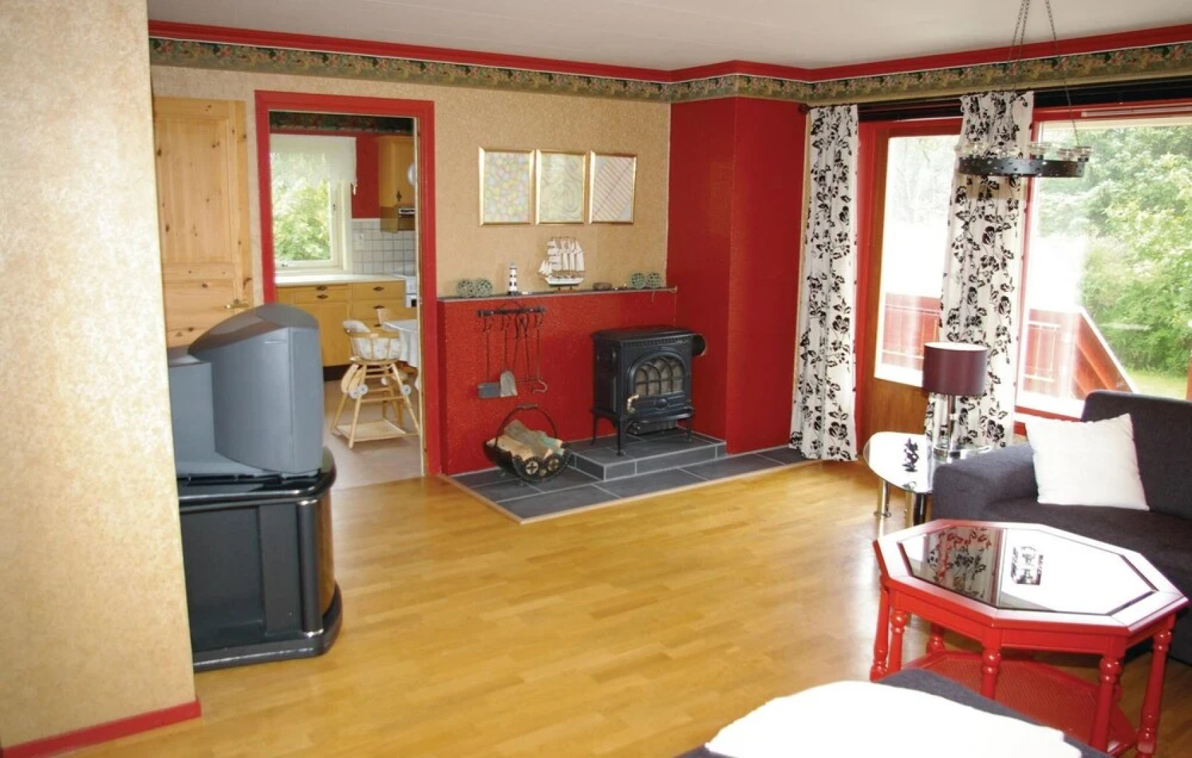 Nice Home in Borhaug With 5 Bedrooms and Wifi