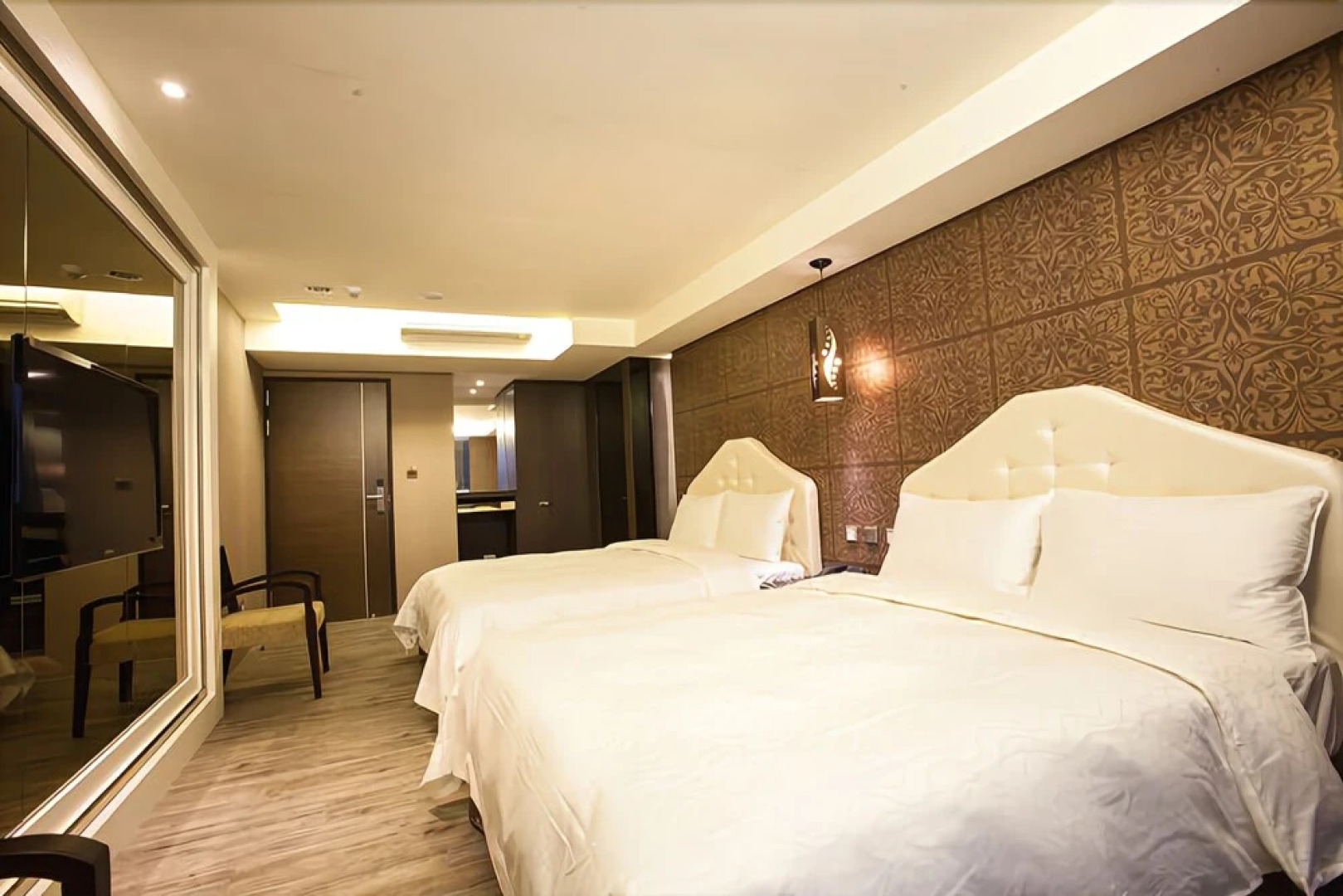 Yuanlin Business Hotel