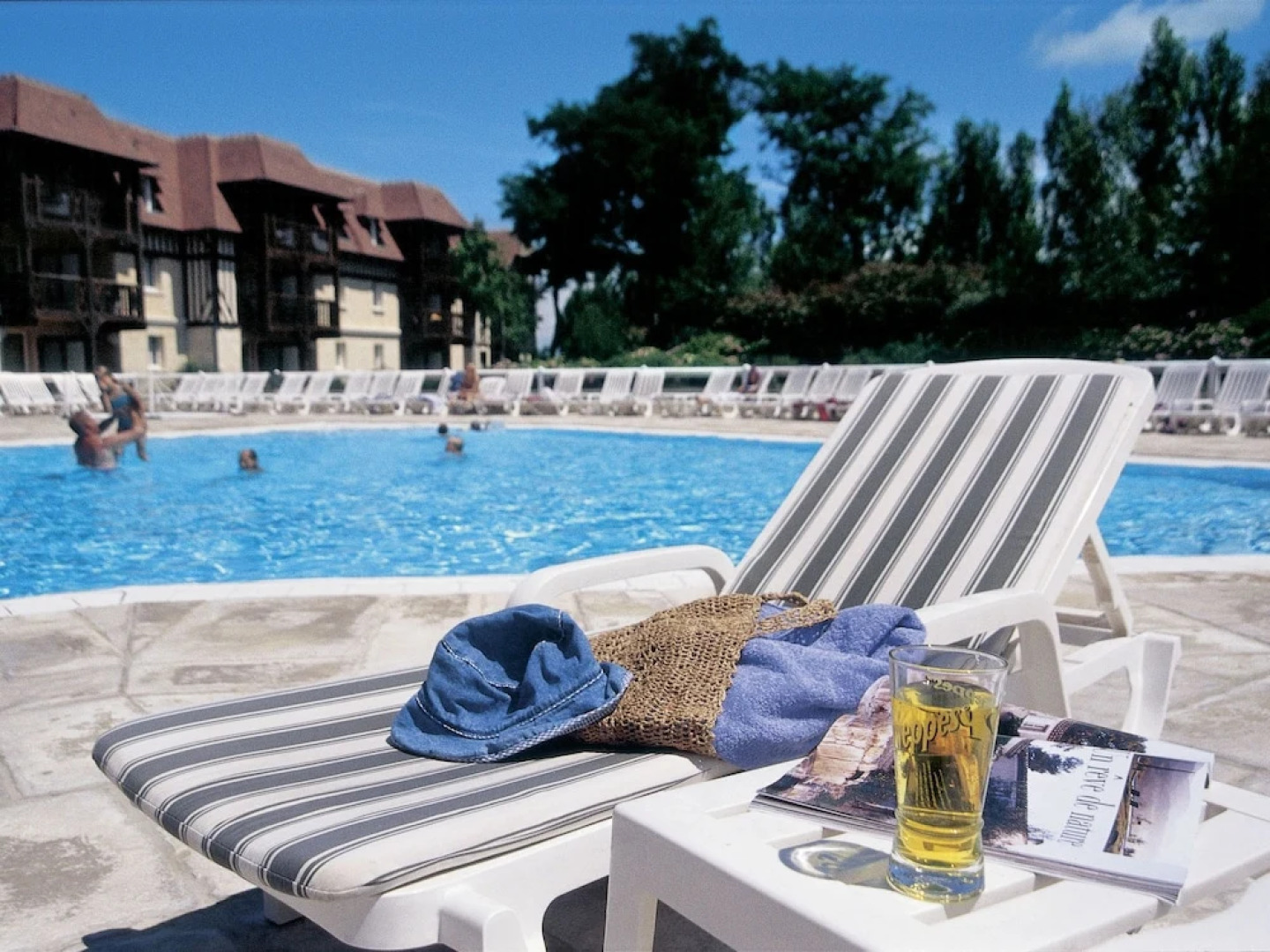 Traditional Apartment With Balcony or Terrace in Deauville