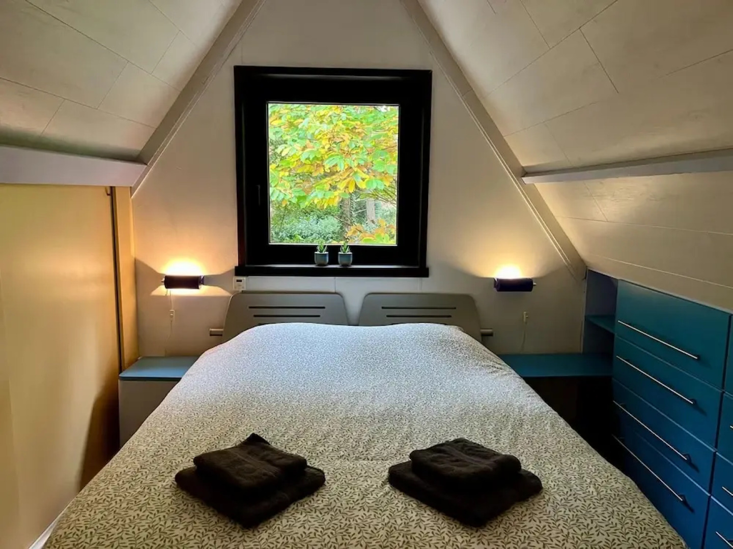 Lanaken Luxe Garden Retreat