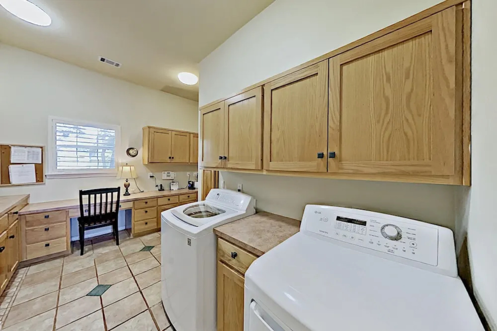 Sacred Vista: Opulent Hill Country With Pool 5 Bedroom Home