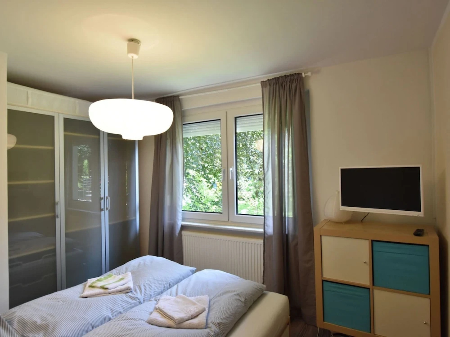 Ferienhaus mit Grossem Garten