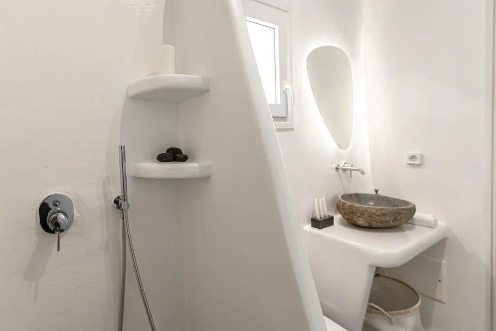 Ariadne's Crown Suites