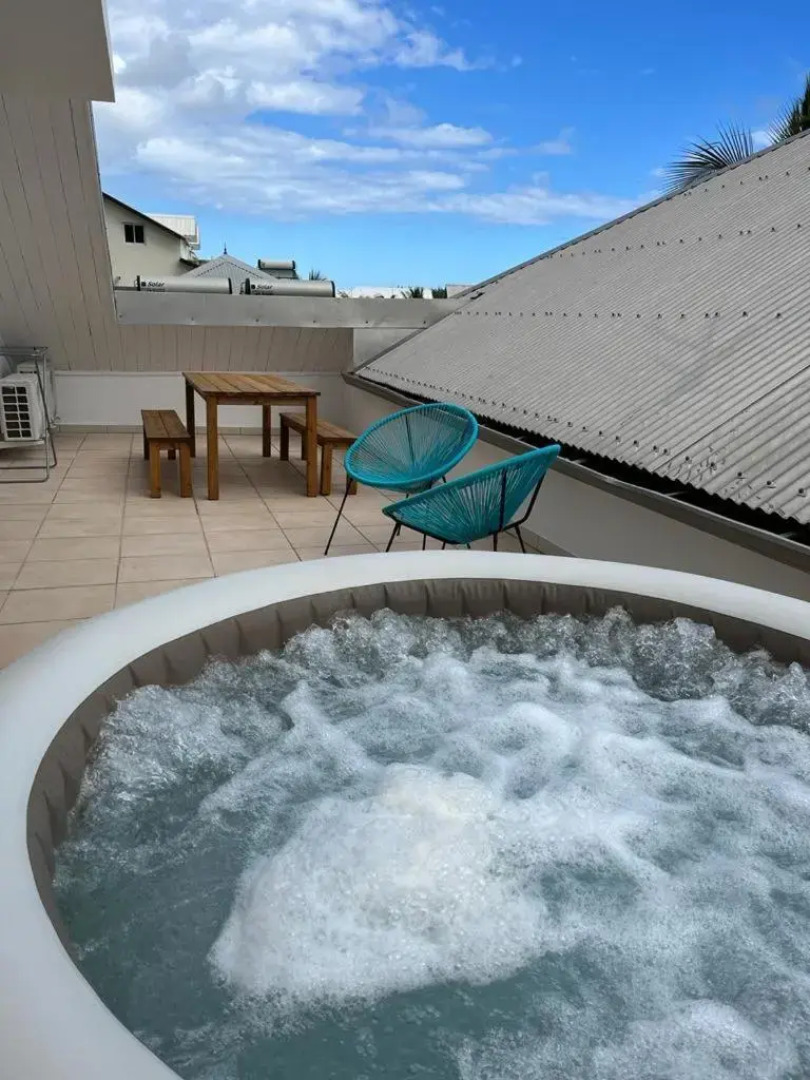 Saint-Leu Reunion Centre Ville T3 Duplex Meuble