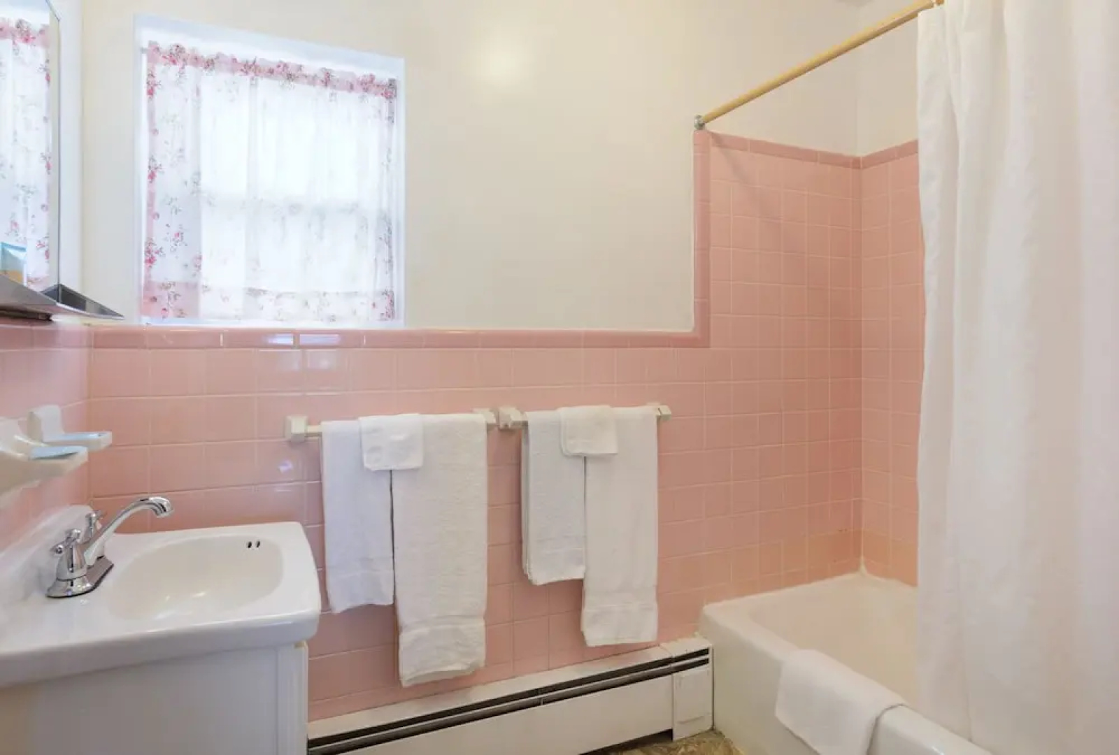 Knob Hill Motor Lodge – Hillsville