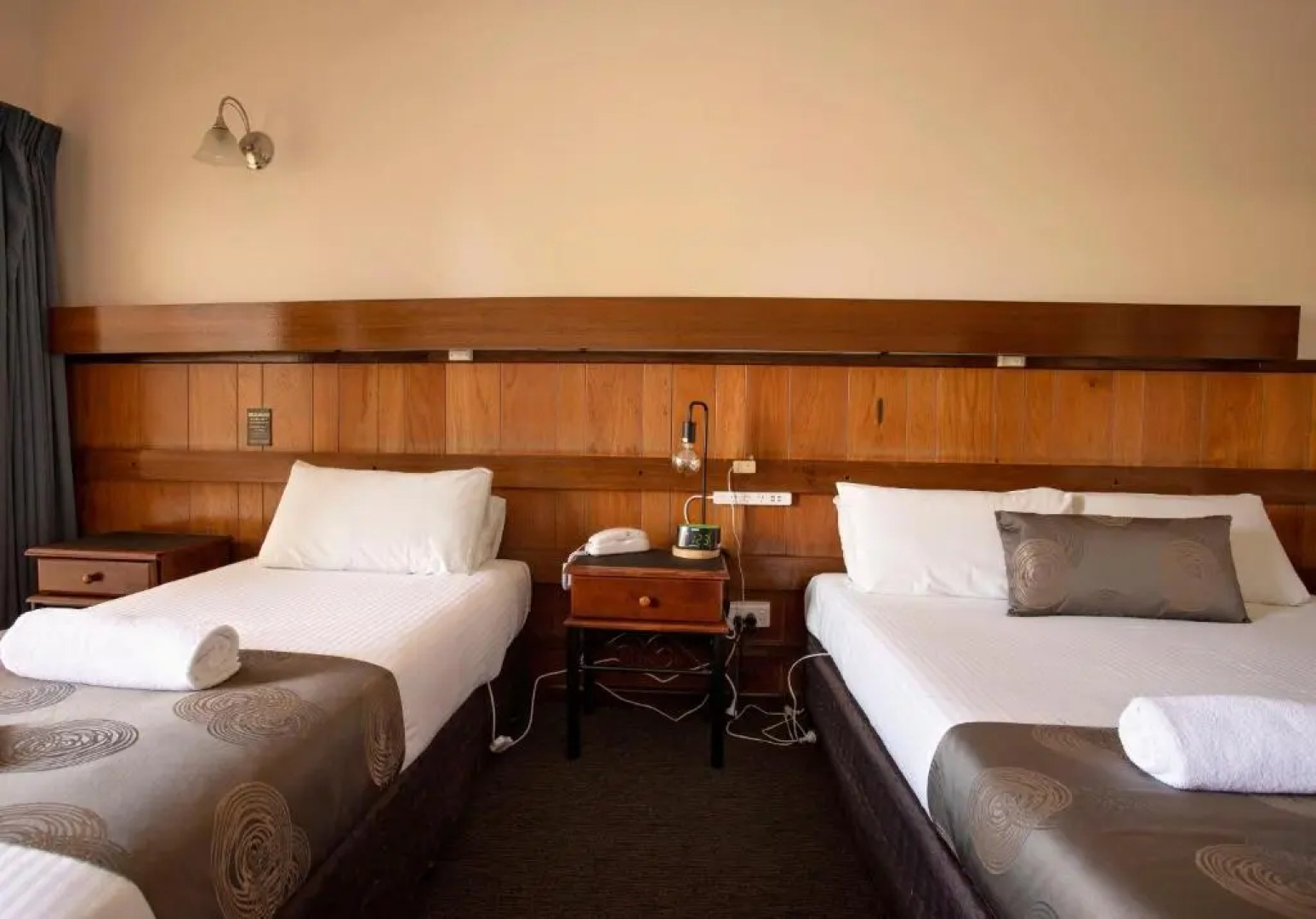 Hi Way Eight Motor Inn