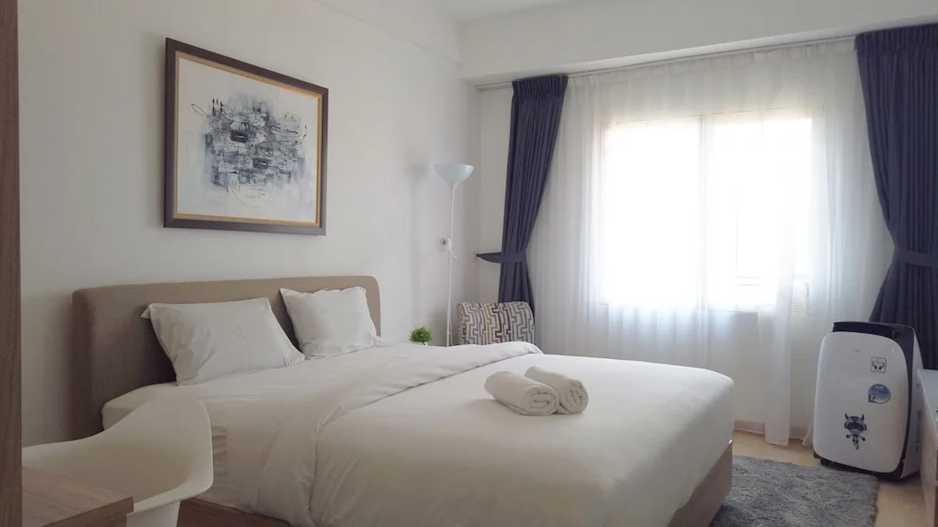 Economic Luxurious Studio Pinewood Apartment Jatinangor near JATOS