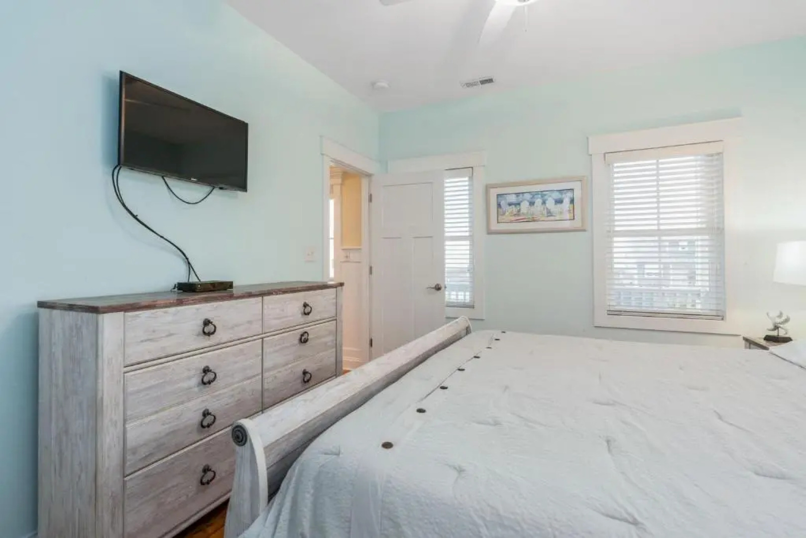 Alpha Breeze by Oak Island Accommodations