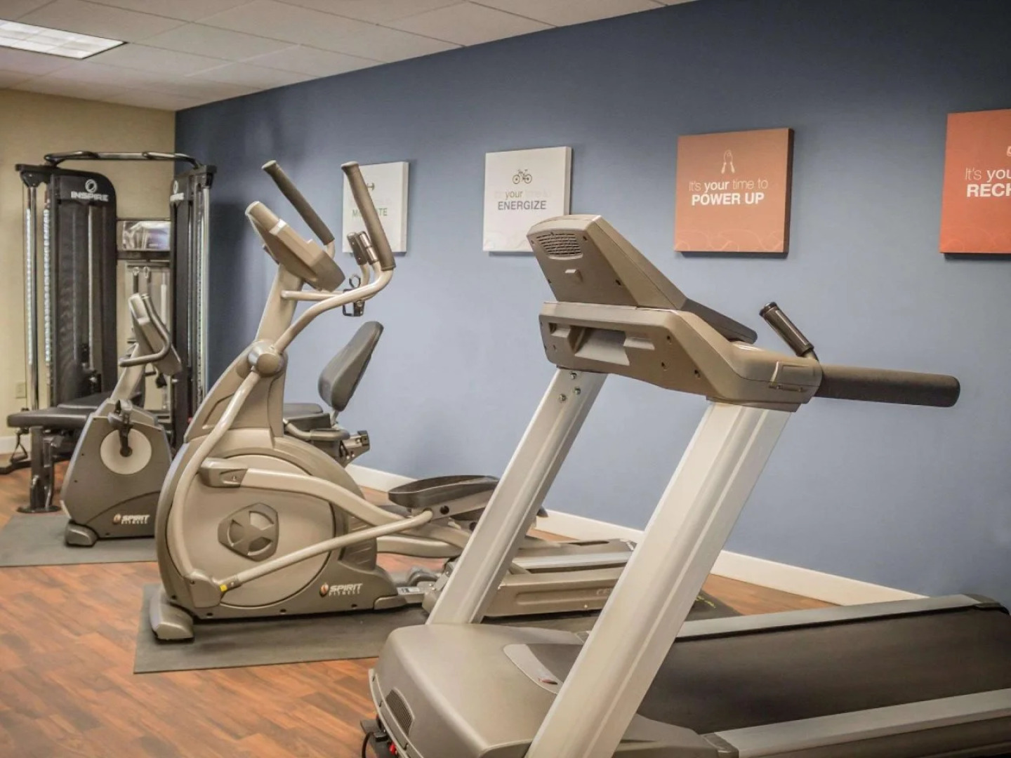 Comfort Suites Escanaba West