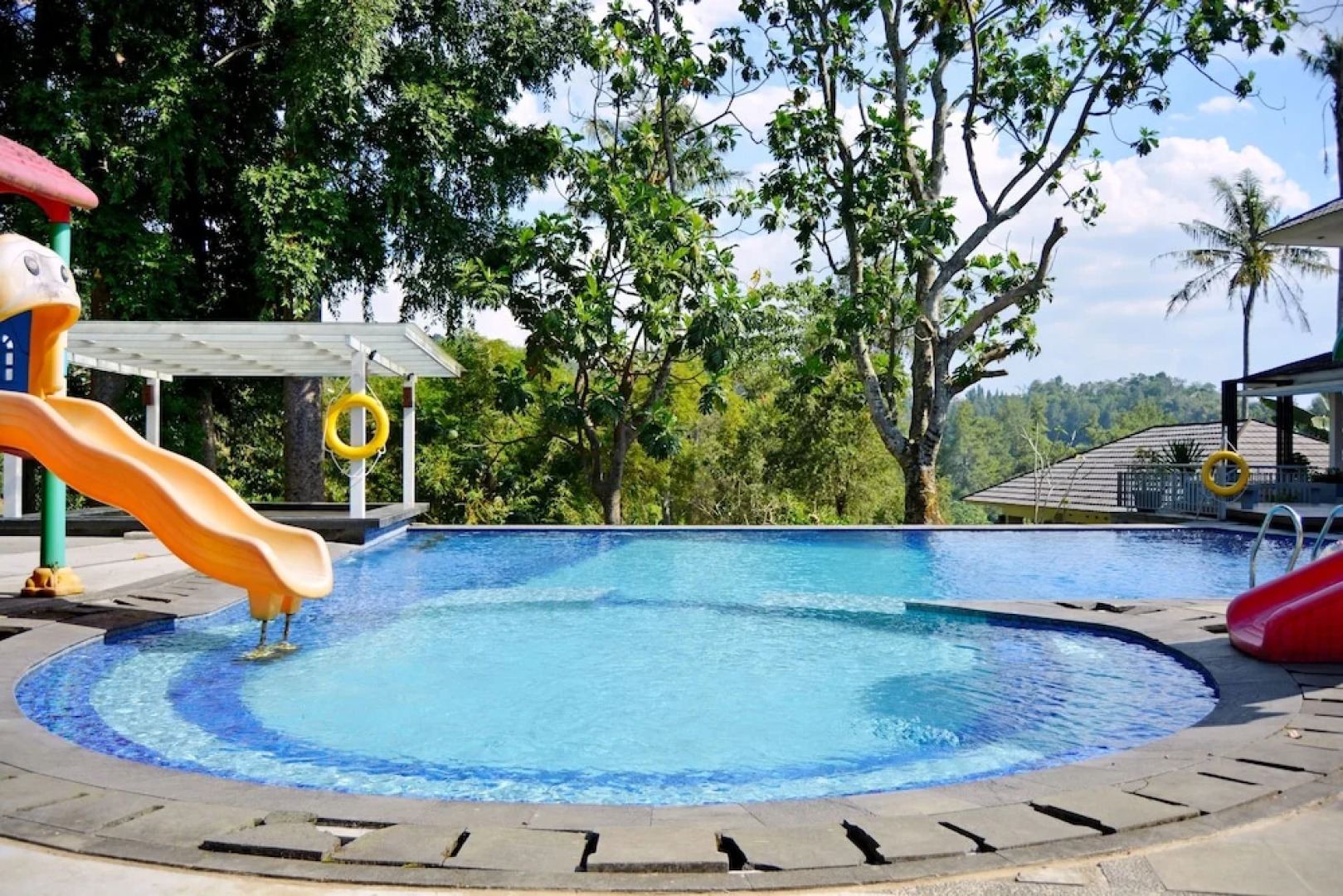 ZEN Rooms Cipayung Km. 20