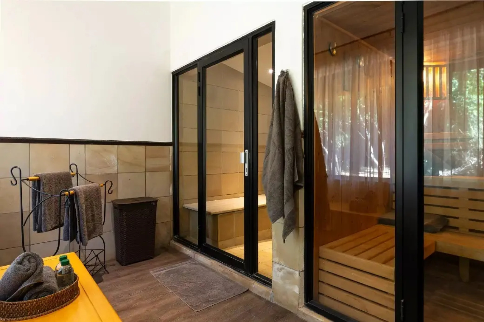 Shamwari Eagles Crag