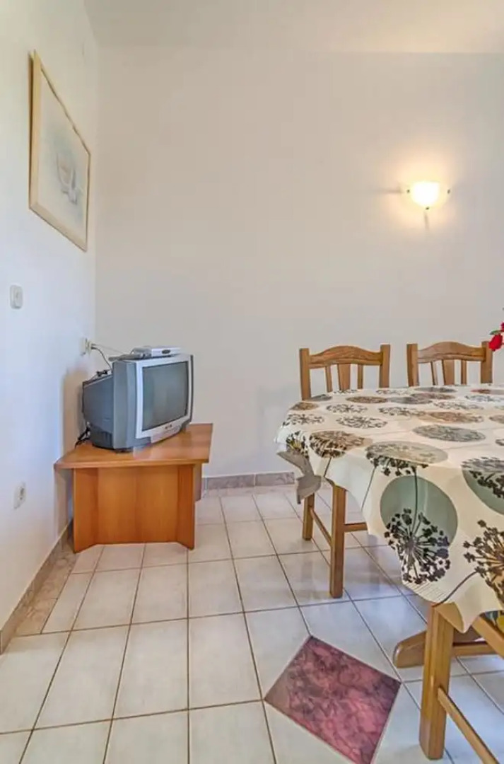 Comfort Pool Apartments