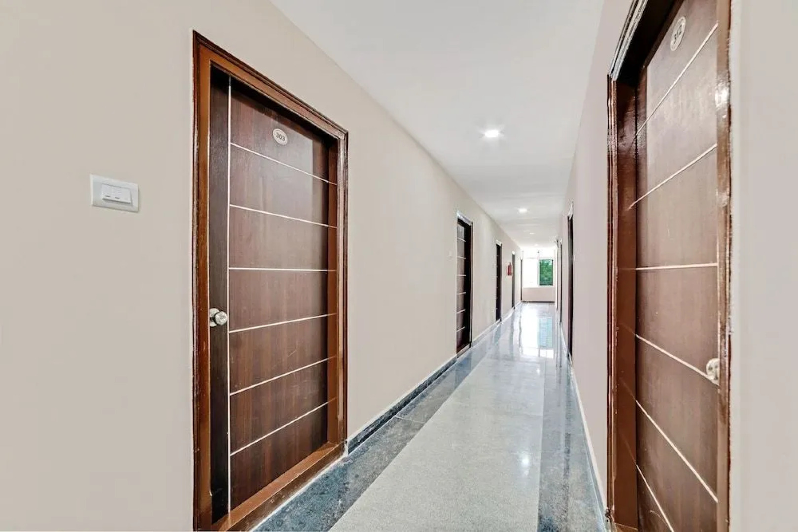 OYO Flagship 60526 5 STAR GRAND