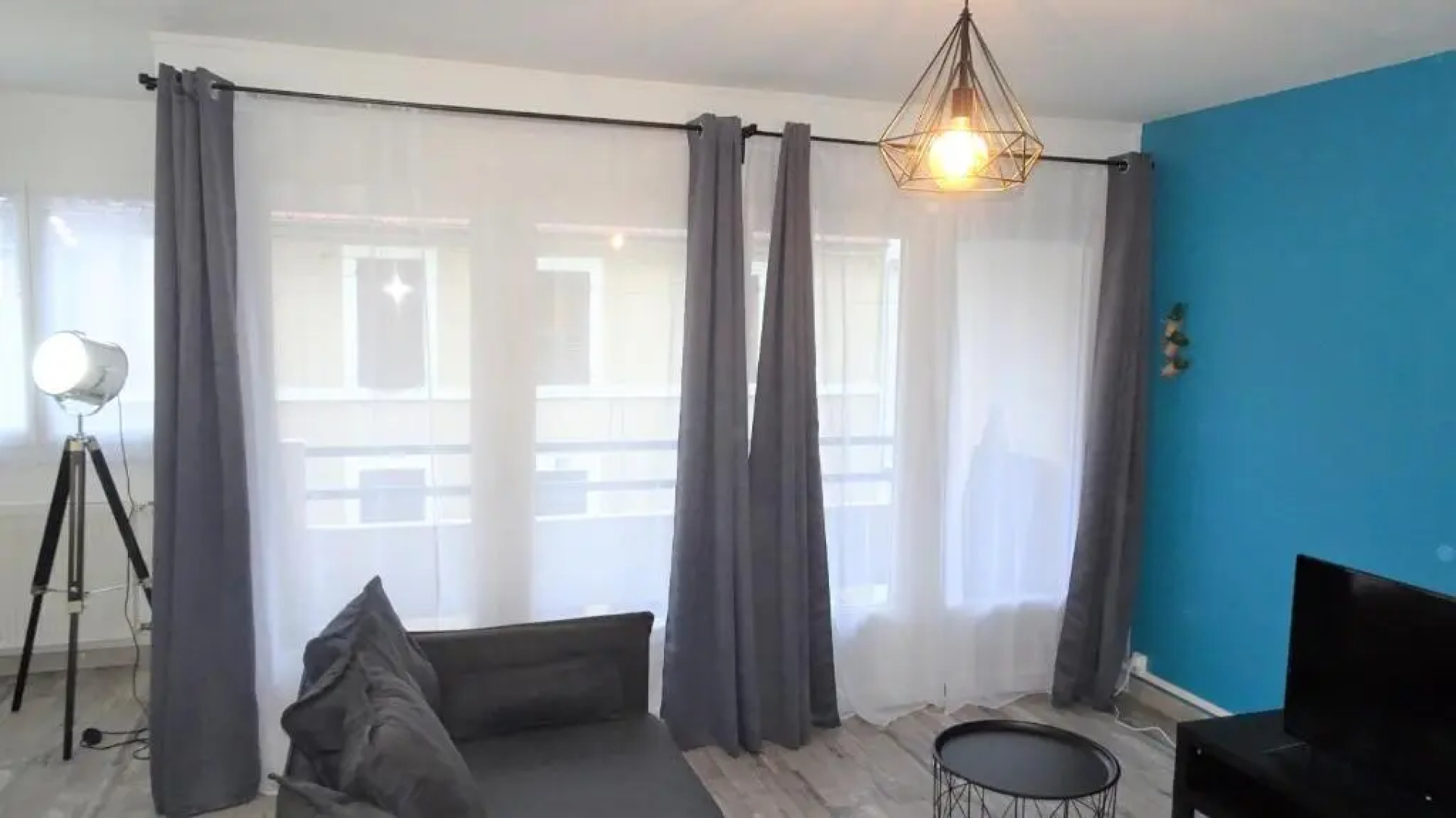 Grand appartement T3/T4 proche des berges du Cher