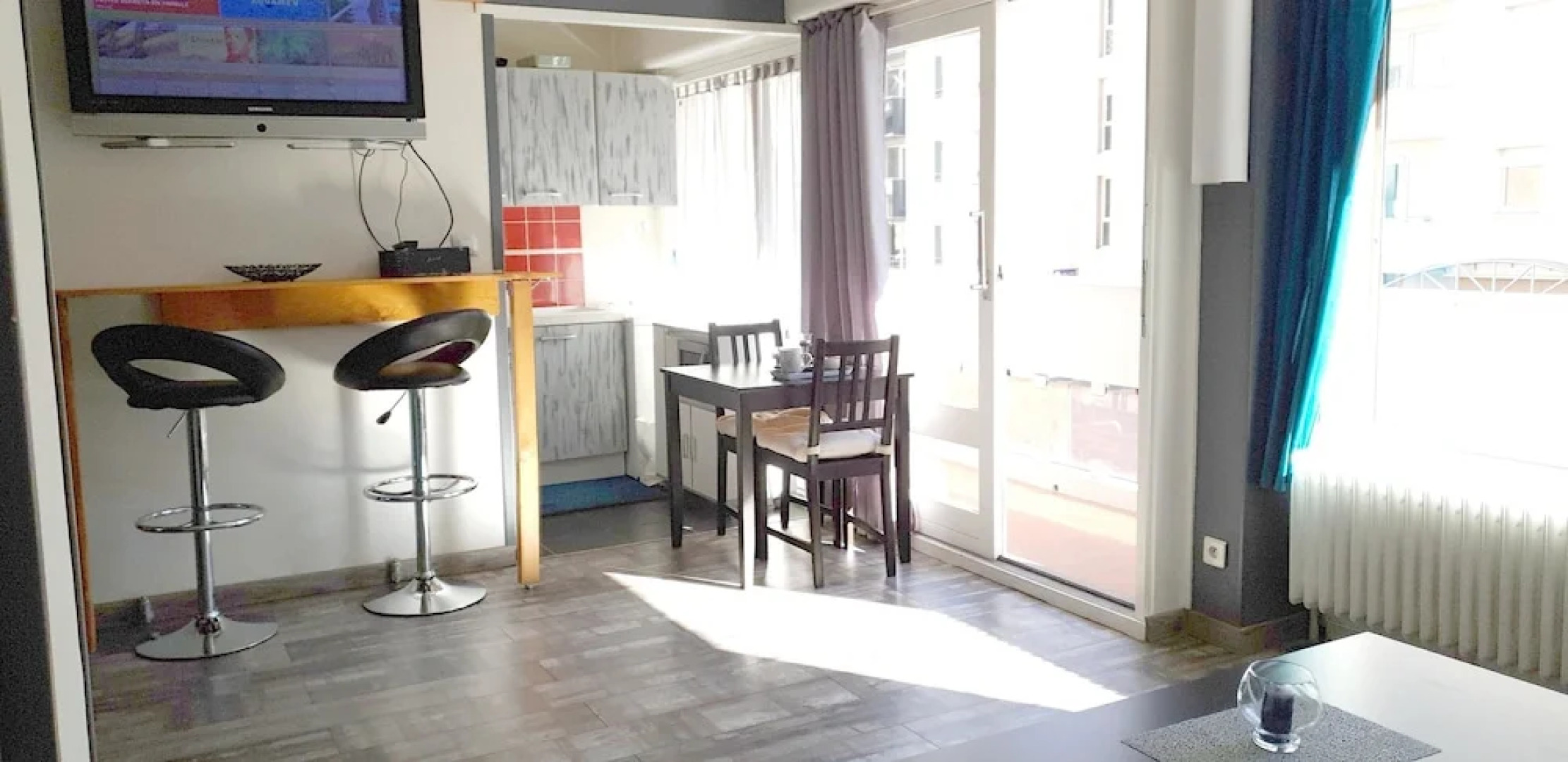 Studio in Annemasse, With Wonderful City View, Furnished Balcony and W