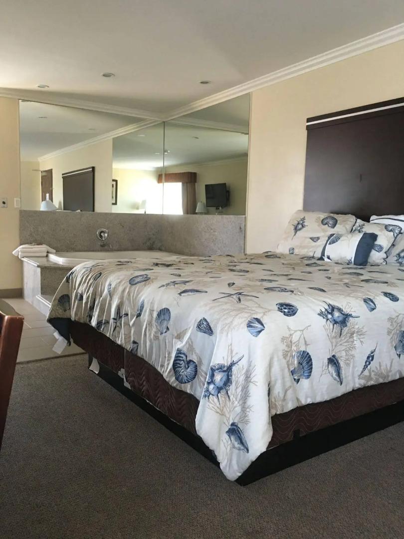 Ocean Surf Inn & Suites