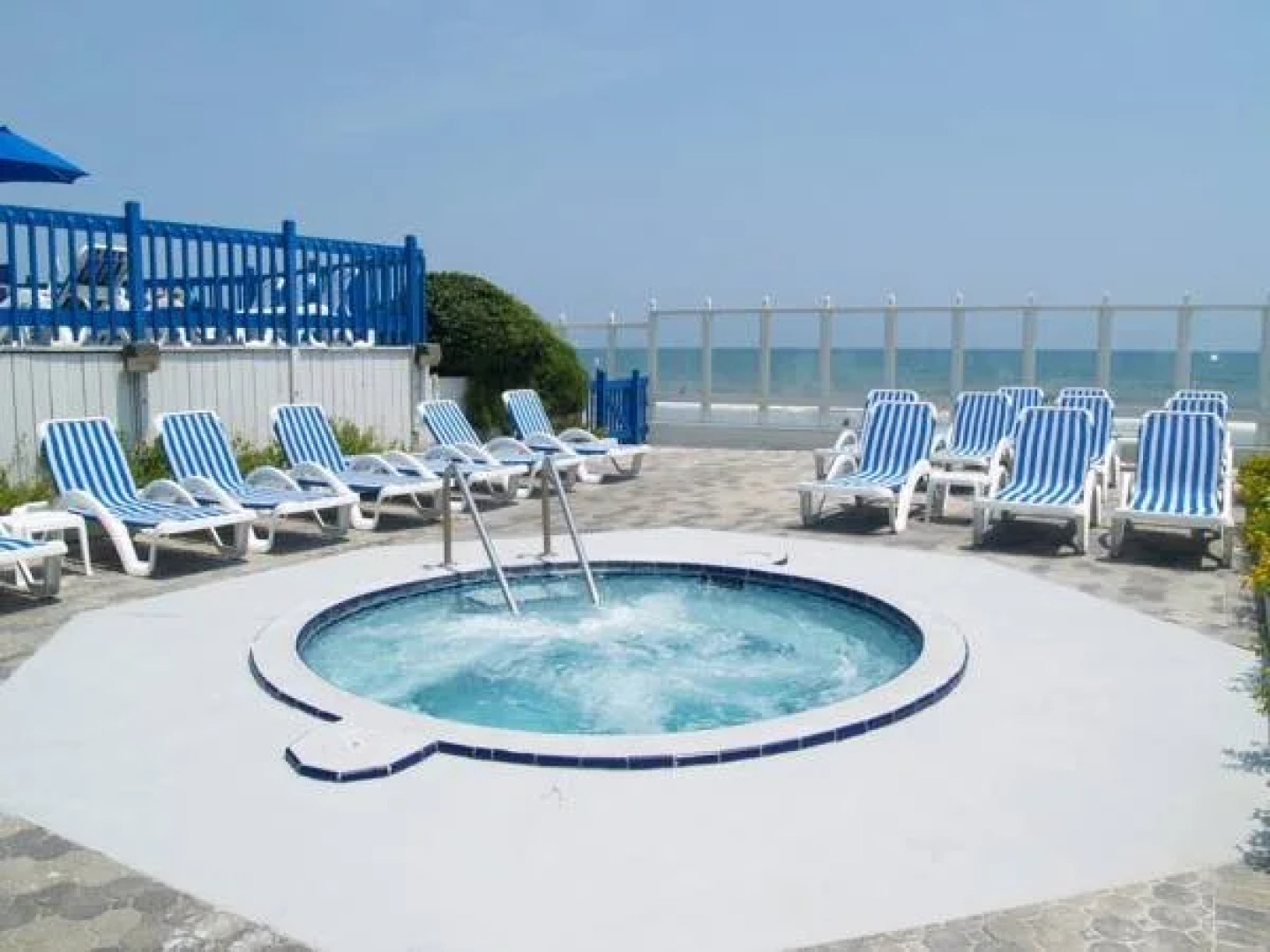 Islander Beach Resort