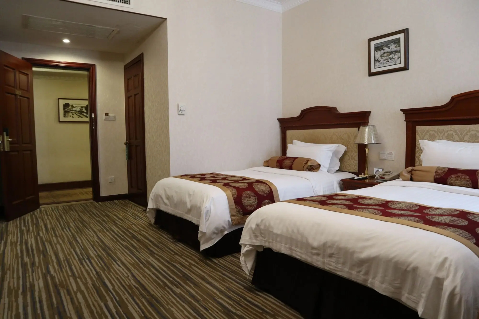 Jin Jiang Pacific Hotel Shanghai